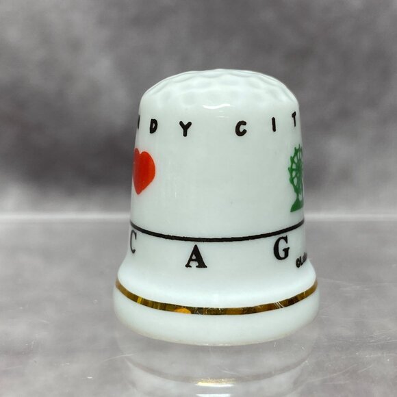 Chicago Souvenir Porcelain Thimble With Gold Accents & Windy City Design - Picture 5 of 8